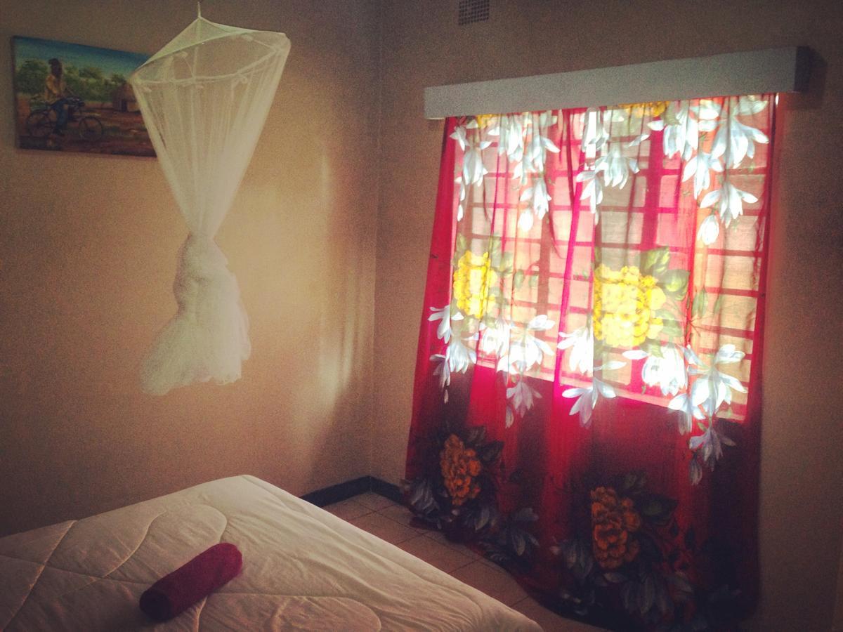 Kumunzi Backpackers Hostel Lusaka Luaran gambar